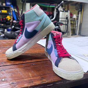 Nike Blazer Mid ’77 Patchwork Multicolor Women’s Sneakers Size 6